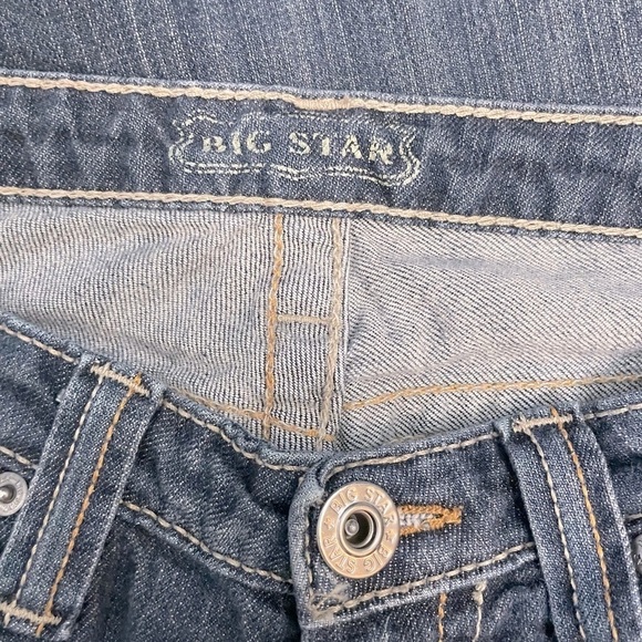 Big Star by Buckle Maddie Crop Mid Rise Faded Whiskered Blue Denim Jeans Size 27 - Picture 5 of 11